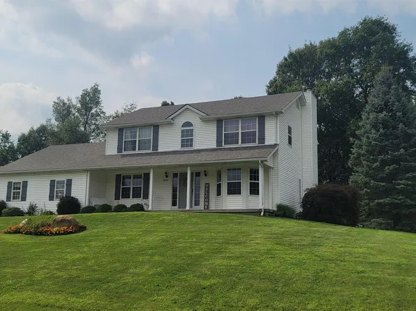 3830 Sand Bar Ct, Oxford, MI 48371