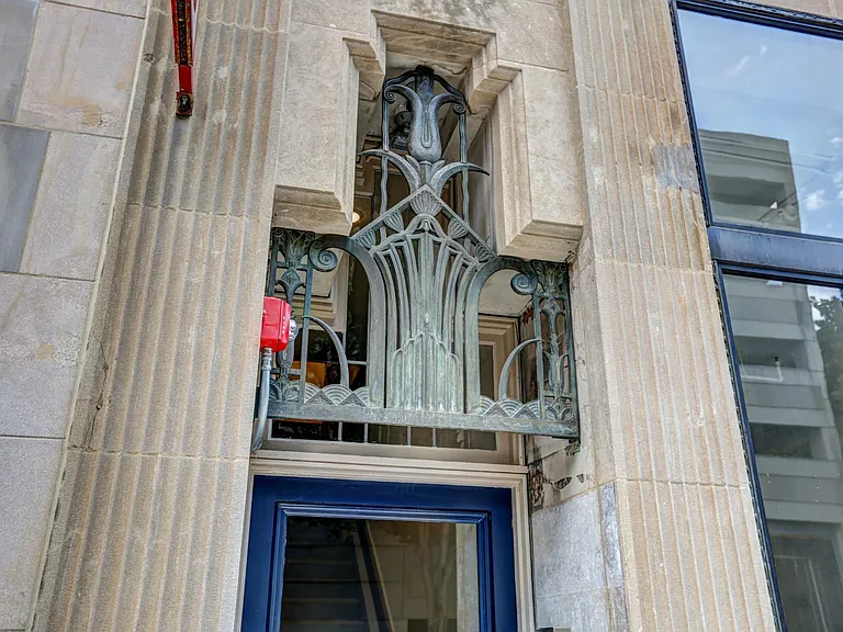 304A E Grace St #203 — Photo 3
