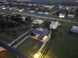 2921 N Mockingbird Ln, Midlothian, TX 76065