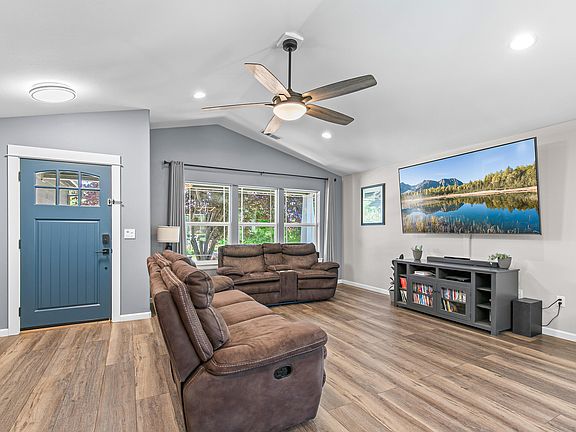 5th image of 483 Sienna Hills Dr