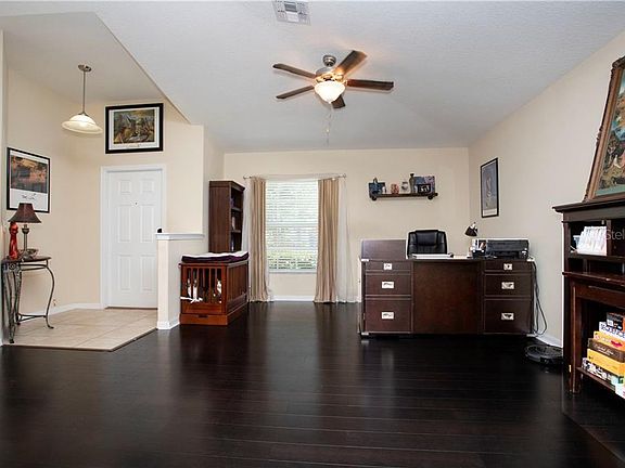 5th image of 18327 Scunthorpe Ln