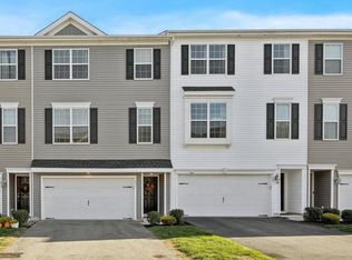 103 Edgewater Ct, Quakertown, PA 18951
