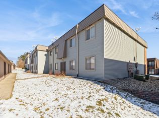 4749 Woodland Ave UNIT 4, West Des Moines, IA 50266