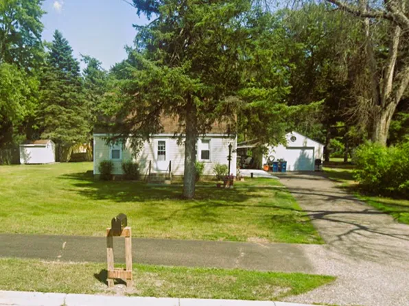 7164 Sunset Ave, Lino Lakes, MN 55014