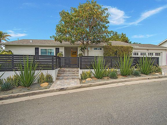 2nd image of 4208 Calle Bienvenido
