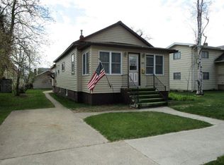 1109 Dakota Ave, Gladstone, MI 49837