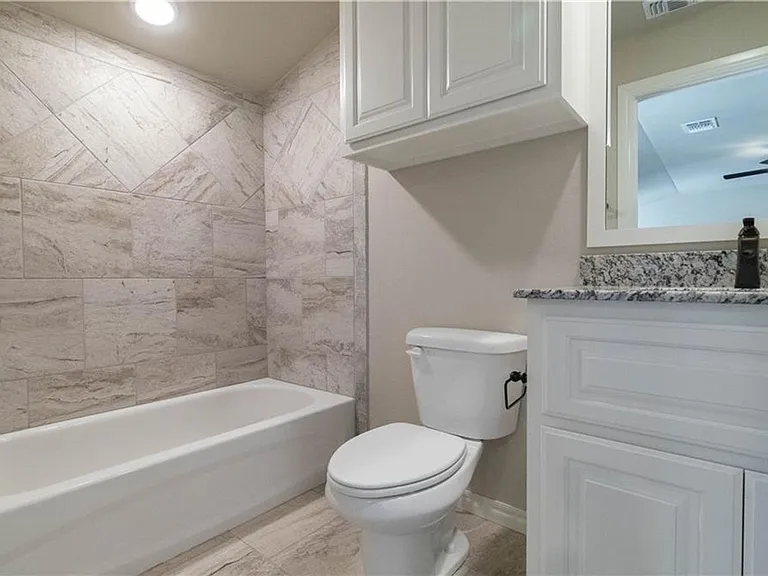 504 NW 198th St — Photo 25