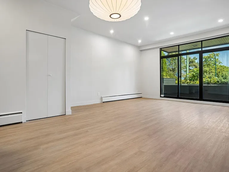 1010 Cypress St — Photo 2