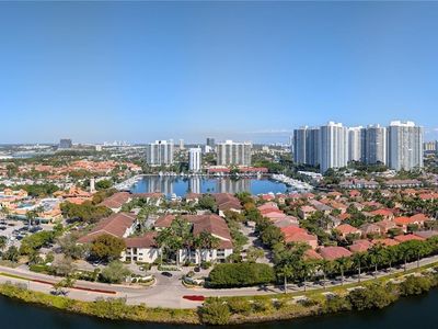 3675 N Country Club Dr APT 2310, Aventura, FL, 33180