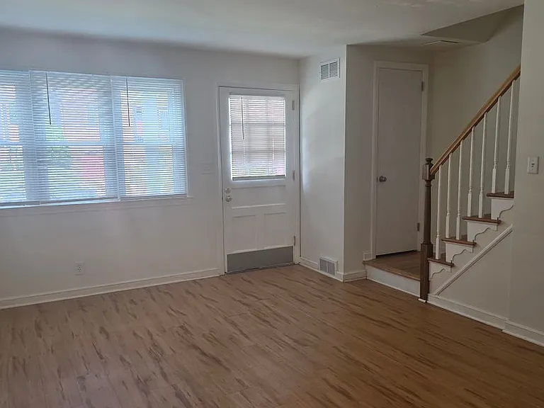 1554 Clayton Rd — Photo 6