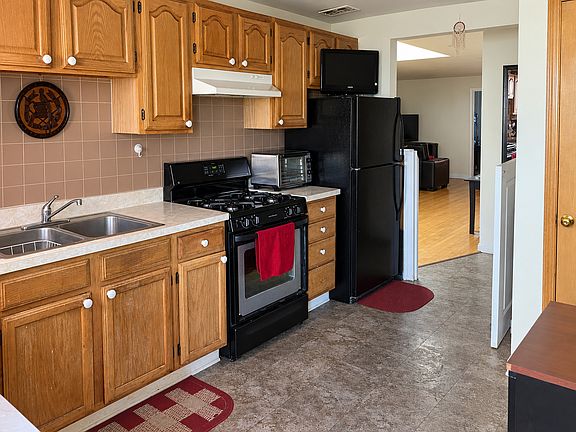 5th image of 3323 N Pulaski Rd #2F