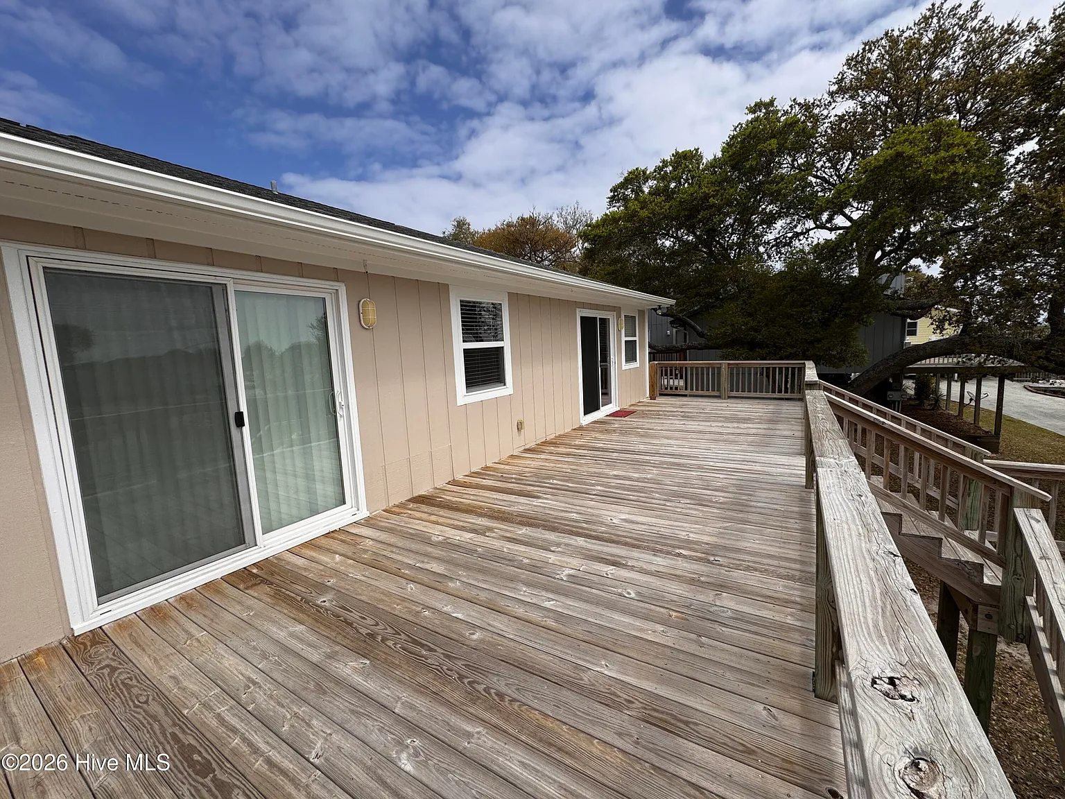 3 bed, 2.0 bath, $2,150 — Photo 2