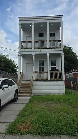 1922 Industry St #B — Photo 1