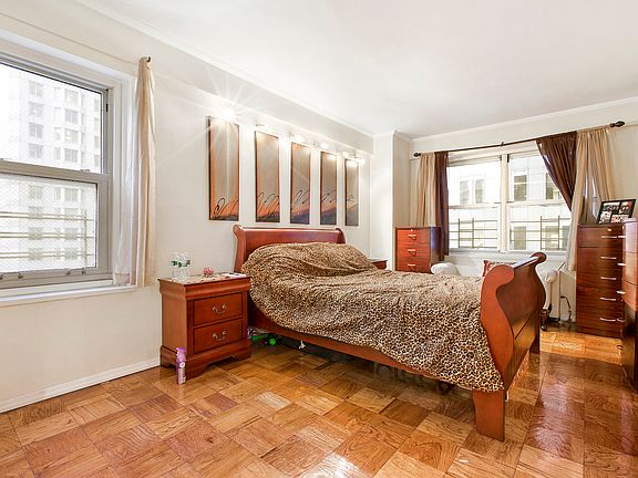 2nd image of 159 W 53rd St #19H