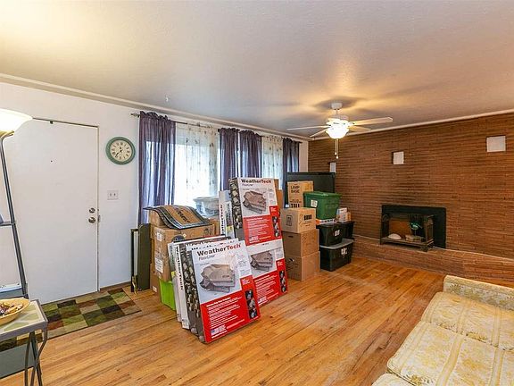5th image of 2510 E Girard Pl