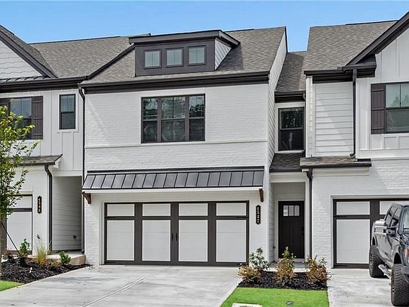 3rd image of 4582 Cypress Park Dr