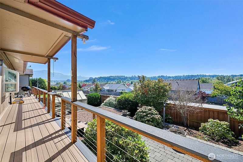 4th image of 3620 Trumpeter Place