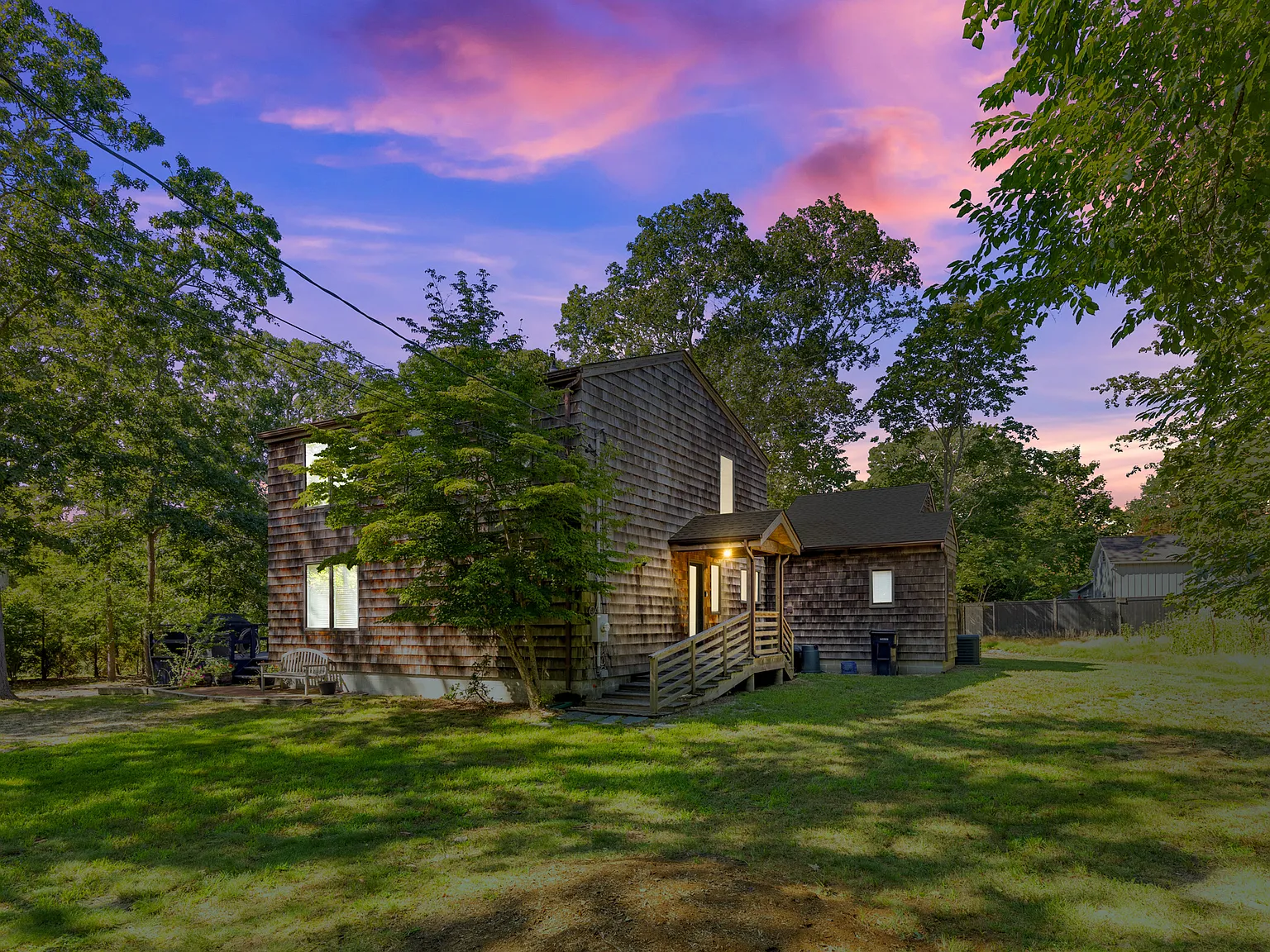 Prime Location in Sag Harbor Village — Photo 2