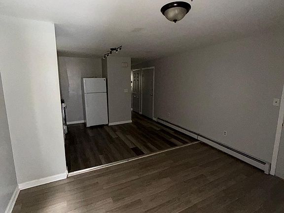 4th image of 220 3rd St #3A