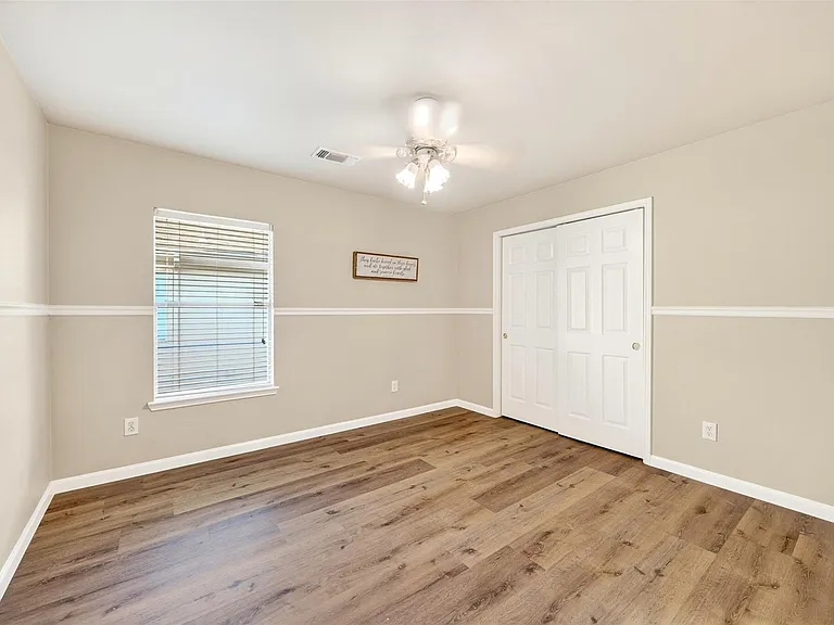 11526 Socorro Ln — Photo 32