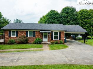 313 McConnell St, Jefferson, NC 28640