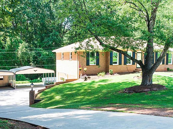 2nd image of 4747 Worden Dr