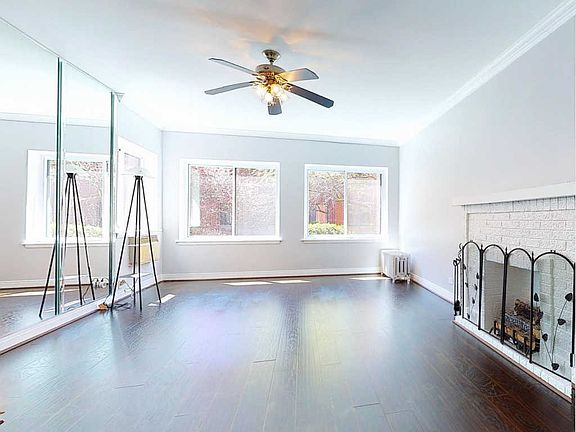 3rd image of 908 W Sunnyside Ave #1C