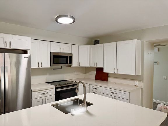 2nd image of 4012 Valeta St Unit 292