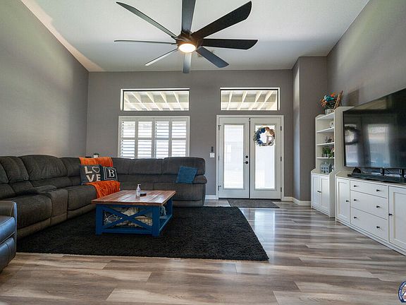 5th image of 1219 Jacaranda Dr