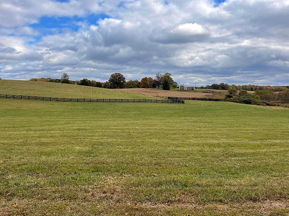 48 Edgewater, Russell Springs, KY 42642
