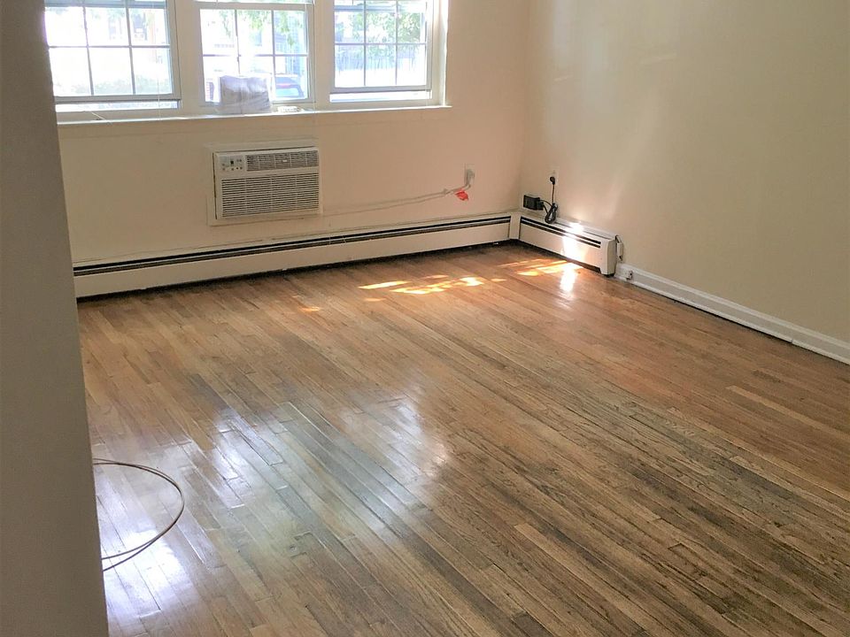 2nd image of 235 E 239th St