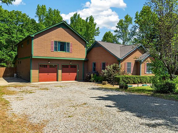 3rd image of 920 Wagstaff Rd
