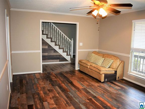 5th image of 2712 Darlene Cir