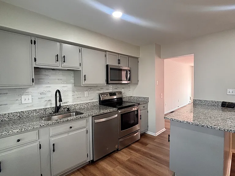 18529 Eagles Roost Dr — Photo 6