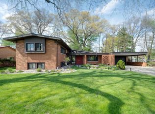 1631 Walnut Heights Dr, East Lansing, MI 48823