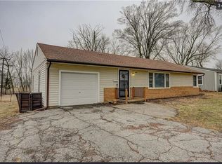 105 SE 9th St, Lees Summit, MO 64063
