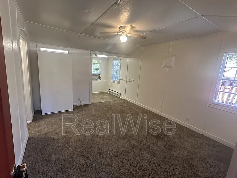 4550 Rogue River Hwy #6 — Photo 6