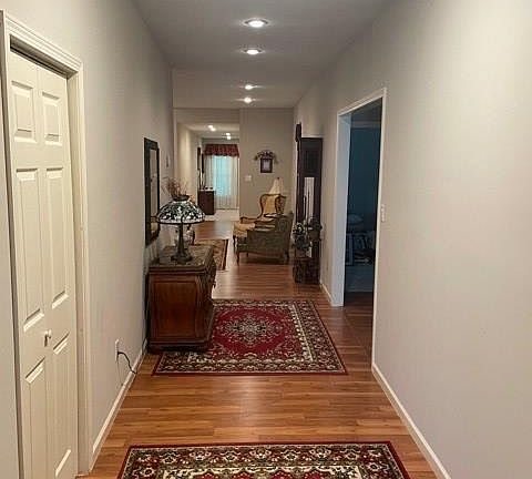 3rd image of 341B Paris Harbor Dr