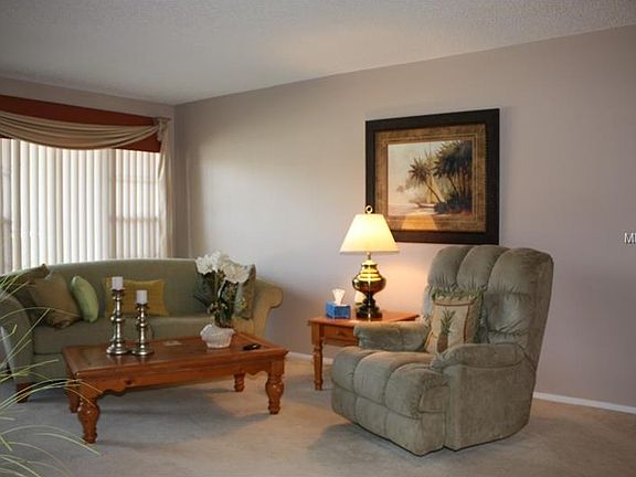 4th image of 2401 Ecuadorian Way APT 11
