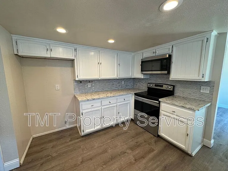 6931 Cobblestone Way — Photo 6