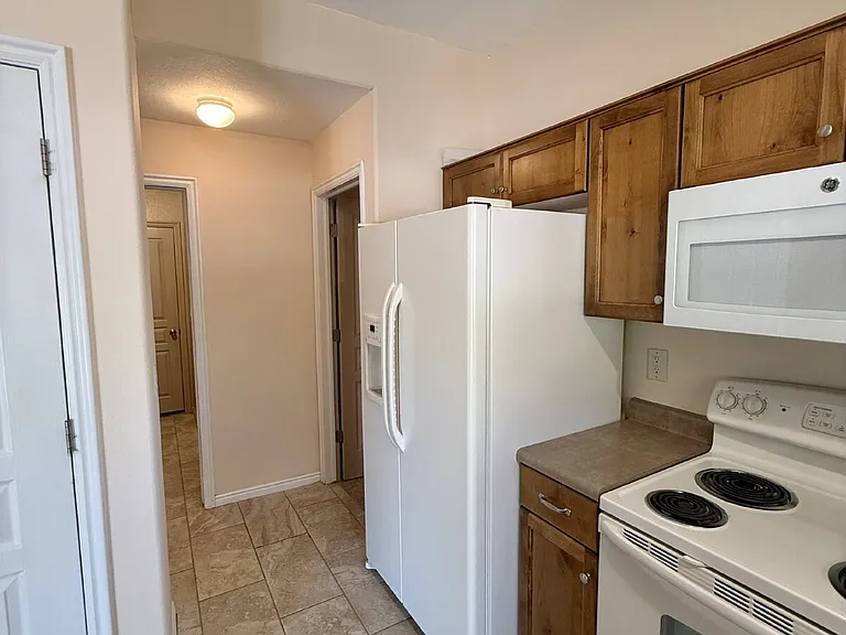 352 W 350 S — Photo 8