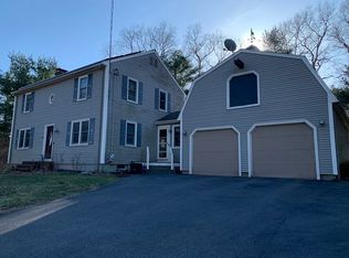 115 Riverview Dr, Bridgewater, MA 02324