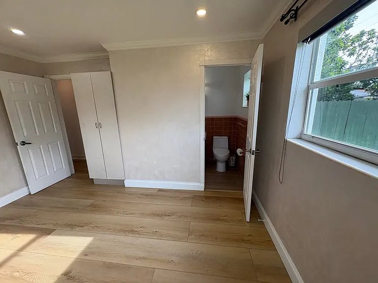 1032 NE 16th Ter #0 — Photo 14