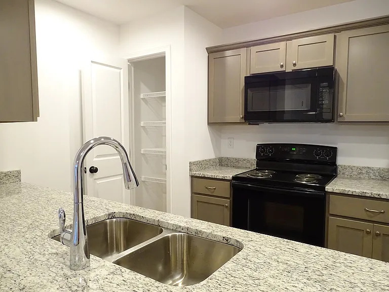 4 Maize Cir — Photo 6