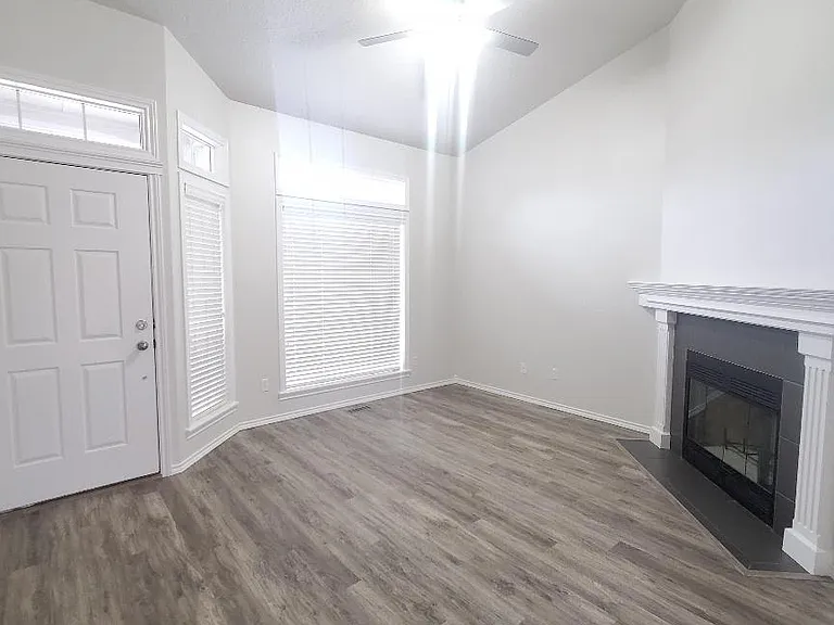 4111 E Iris Ct — Photo 4
