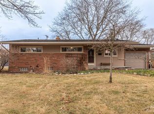 1807 Dunmore Rd, Ann Arbor, MI 48103