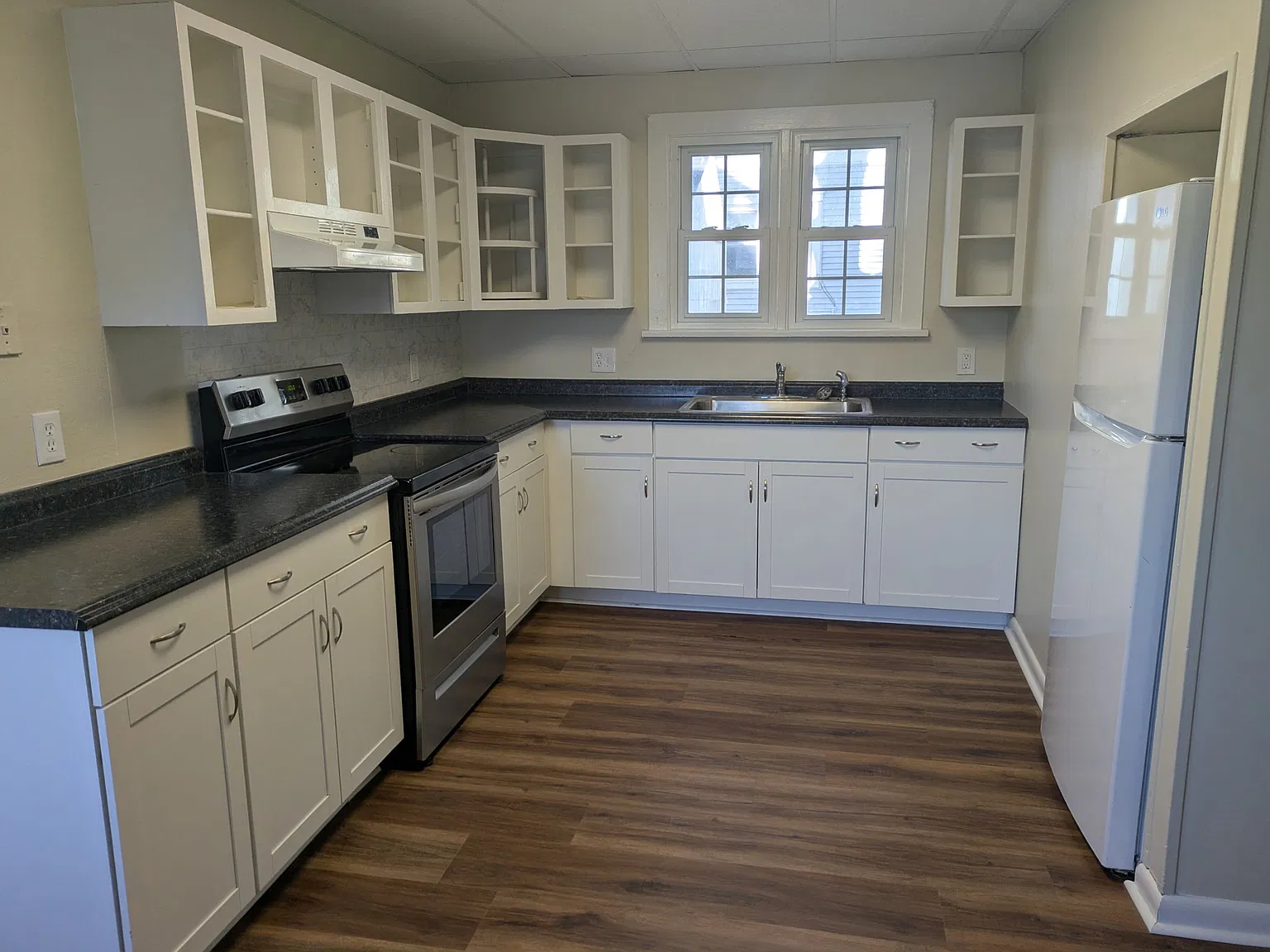 703 Bridge St — Photo 4