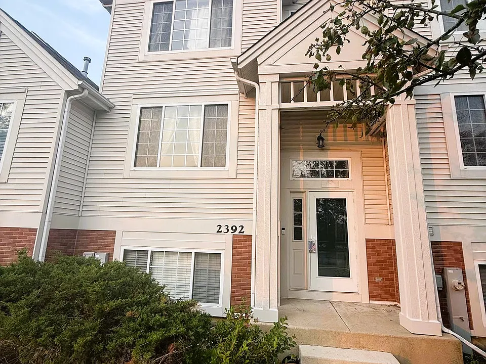 2392 Oakfield Ct