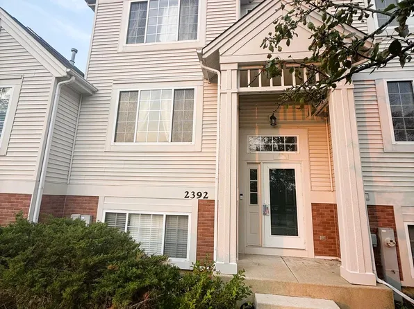 2392 Oakfield Ct, Aurora, IL 60503