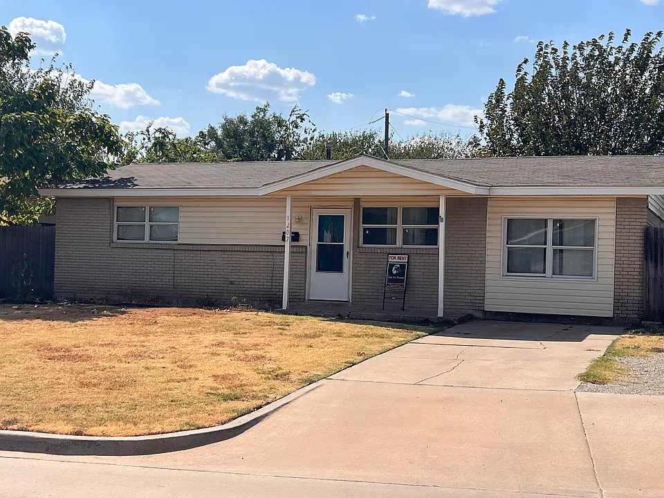 1207 Heather Ln